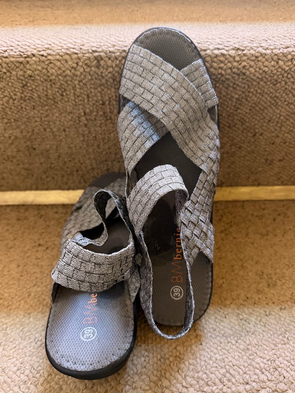 Bernie Mev Women's Gray Woven Stretch Sandals